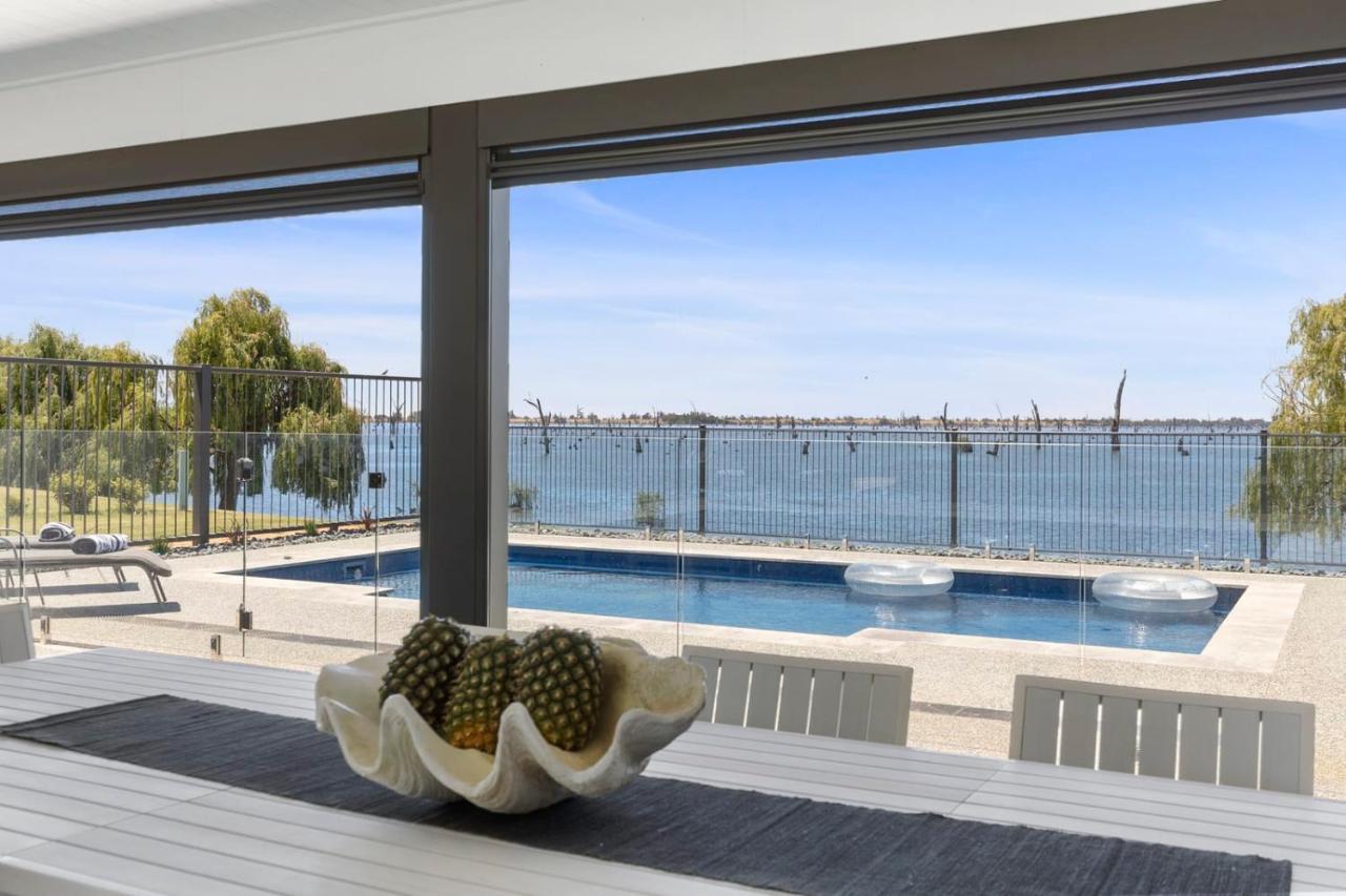 Elements On The Waters Edge, Woodlands Villa Yarrawonga Exterior photo